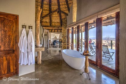 Honeymoon Suite Bathroom, Nambiti Plains Lodge, Nambiti Private Game Reserve