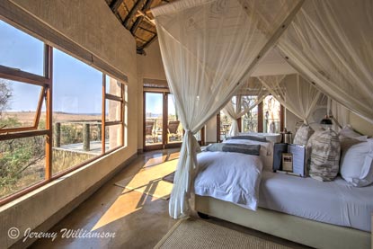 Luxury Suite Bedroom, Nambiti Plains Lodge, Nambiti Private Game Reserve