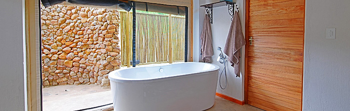 Bathroom outdoor shower Springbok Lodge Nambiti Game Reserve Luxury Safari Tented Lodge KwaZulu-Natal South Africa