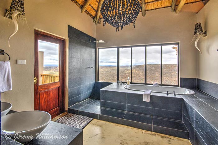 South Africa Luxury Safari Suite Bathroom Umzolozolo Private Safari Lodge Nambiti Private Game Reserve KwaZulu-Natal