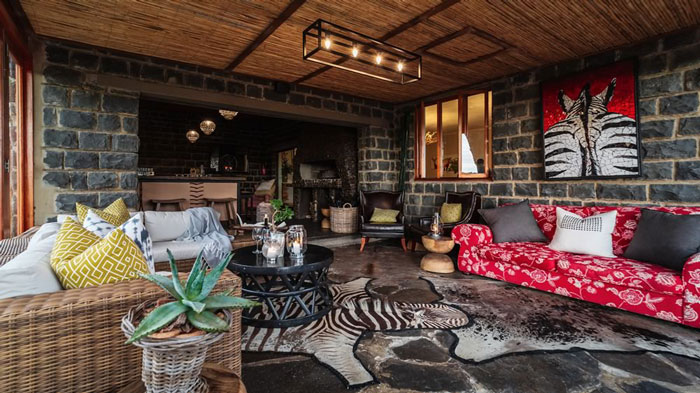 Nambiti Private Game Reserve Cheetah Ridge Lodge Manor House Bar area